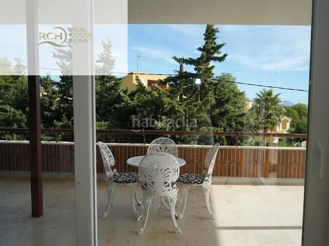 Foto 1c43c774-e74a-4c36-8327-977068d88588. Casa amb piscina a Montebello - Nou Espai Nucia (la)