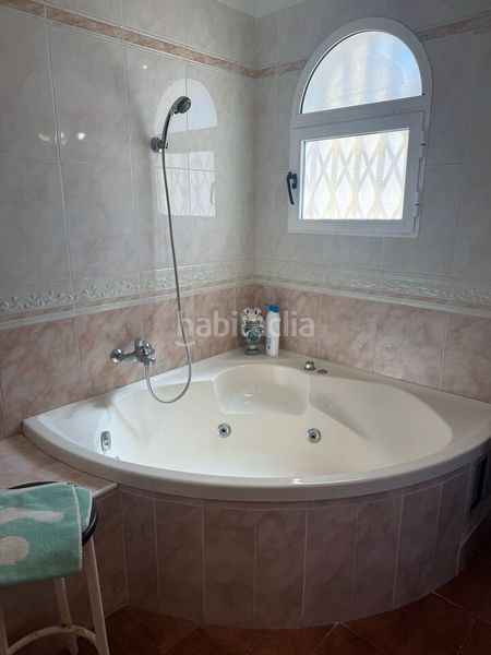 Foto 458ca90e-0cf6-4b1c-8483-f71de3e48066. Casa amb piscina a La Zenia Orihuela