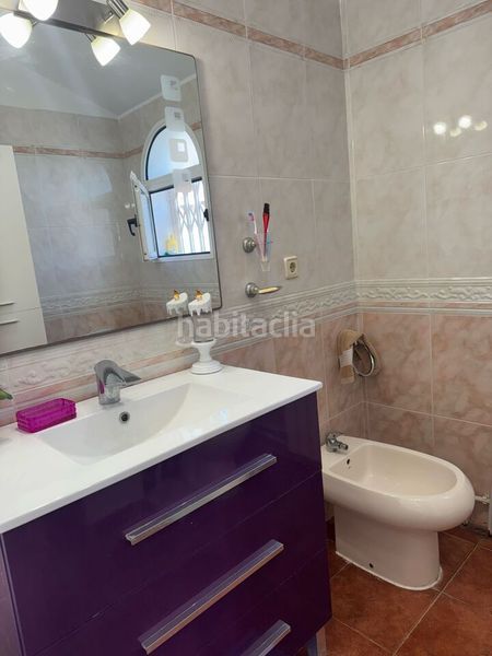 Foto 3846555d-a806-4304-8201-7bf5d1f66e87. Casa amb piscina a La Zenia Orihuela