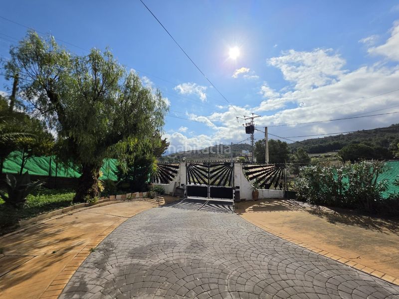 Foto 5c5c9cbb-5eac-46d2-96b7-a193f9447f4f. Casa amb aparcament a San Crispín-Huerta Nueva-Estación Elda