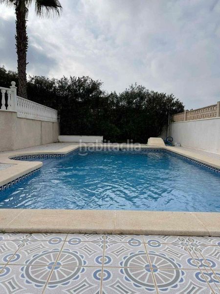Foto 300f53a6-5277-45ff-9d97-39cb9f3cec98. Casa amb piscina a Rojales