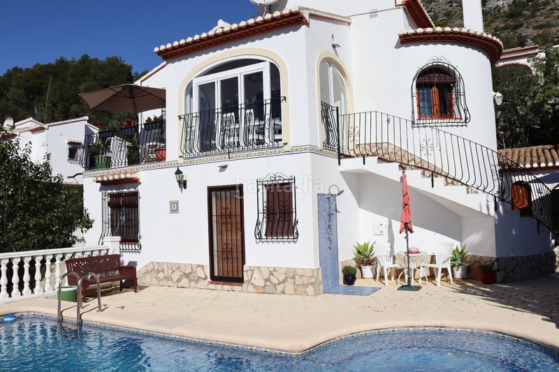 Foto 571cad38-e3dd-485d-9884-2a0c83f7523c. Casa amb aparcament a Benichembla