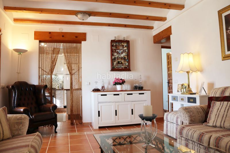 Foto ad691709-7d69-4869-8432-9643e8e4a400. Casa amb aparcament a Benichembla