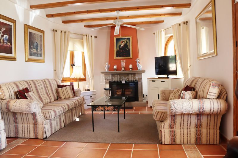 Foto bdd17b53-b5ed-4e95-8973-10357cf9bb55. Casa amb aparcament a Benichembla