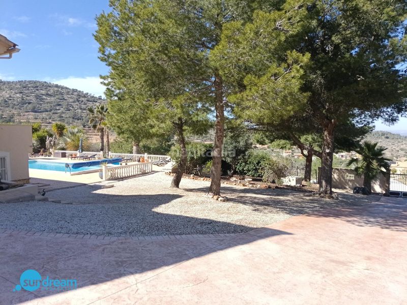 Foto a19bd9da-ebbc-4812-925e-bd210c1a45d6. Casa amb piscina a Abanilla