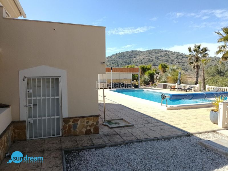 Foto b3635d3b-7d68-4ad3-bace-f10a333505d7. Casa amb piscina a Abanilla