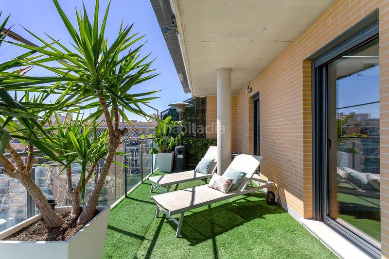 Foto 8f8e933e-c07c-4060-a0cd-6131c418575d. Àtic a PAU 5 Alicante