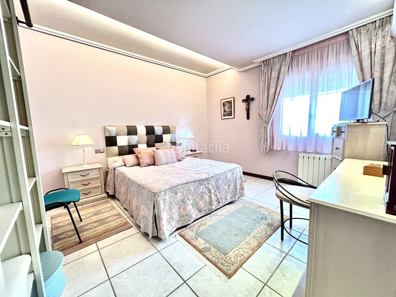 Foto b132841f-3695-4127-88ae-fb30411a3d34. Casa amb aparcament a Los Europeos Torrevieja