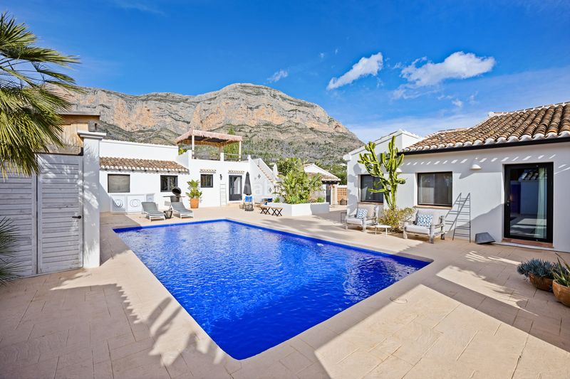 Foto a17fc6b8-b817-4ec3-a93f-569b19fab7d5. Casa a Montgó - Ermita Xàbia