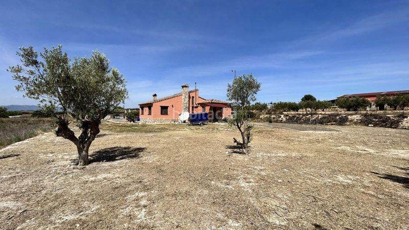 Foto 49b3f6ec-9464-4ad3-bef3-0f45656982ee. Masía en Pobla del Duc (la)