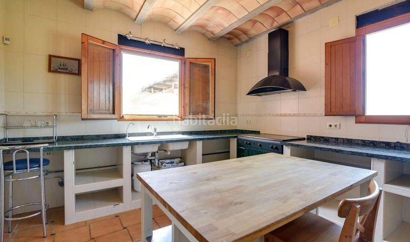 Foto a4d59952-8ade-4608-9ebb-cad637122484. Masía en Pobla del Duc (la)