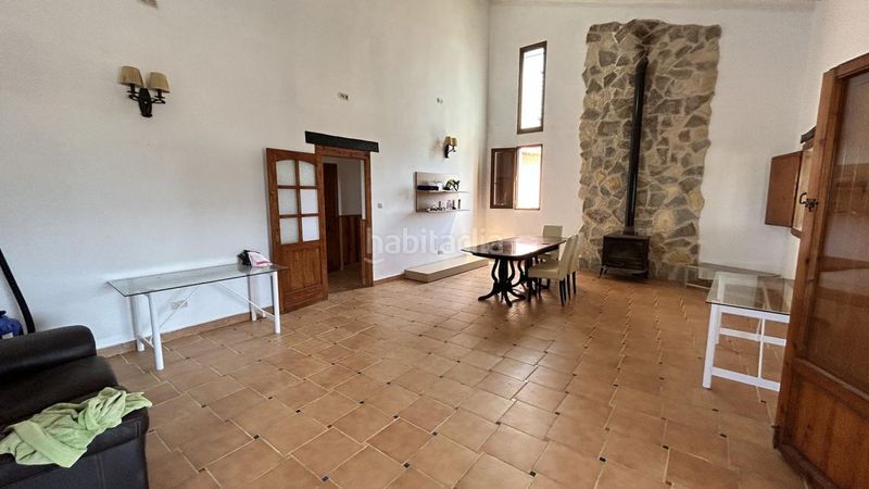 Foto c22227ad-3626-40d1-a2ef-0164a332ba2c. Masía en Pobla del Duc (la)