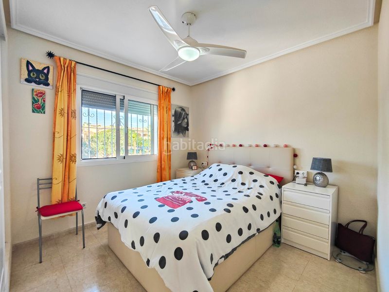 Foto fdcad2f0-8590-42ac-9313-4c225b9e2456. Casa amb aparcament a Rojales