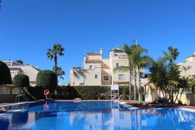 Foto f51f112c-c036-40de-b7bd-68a4a92d20c6. Casa amb aparcament a Los Almendros Orihuela