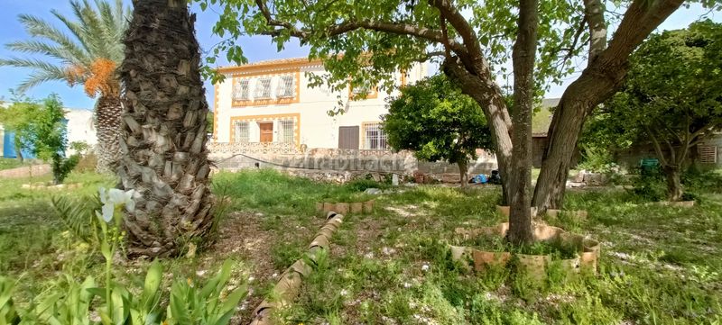 Foto 74812c6b-f446-4058-b636-7e5d628b8f3e. Casa amb aparcament a Romana (la)