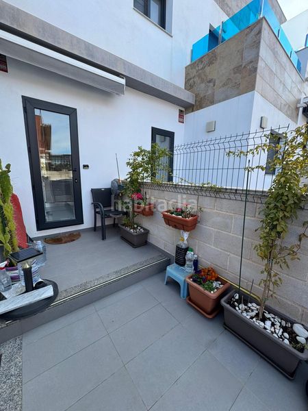 Foto bd3e8dc3-5e98-4811-909f-9d3c02de4995. Casa adossada a Bigastro