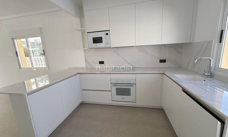 Foto 167794b0-46a5-43e9-8ecc-af6dc5db71d8. Casa amb piscina a Algorfa