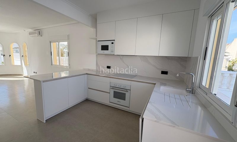 Foto ad3cad9c-0fb8-482d-a3fe-bafb02740079. Casa amb piscina a Algorfa