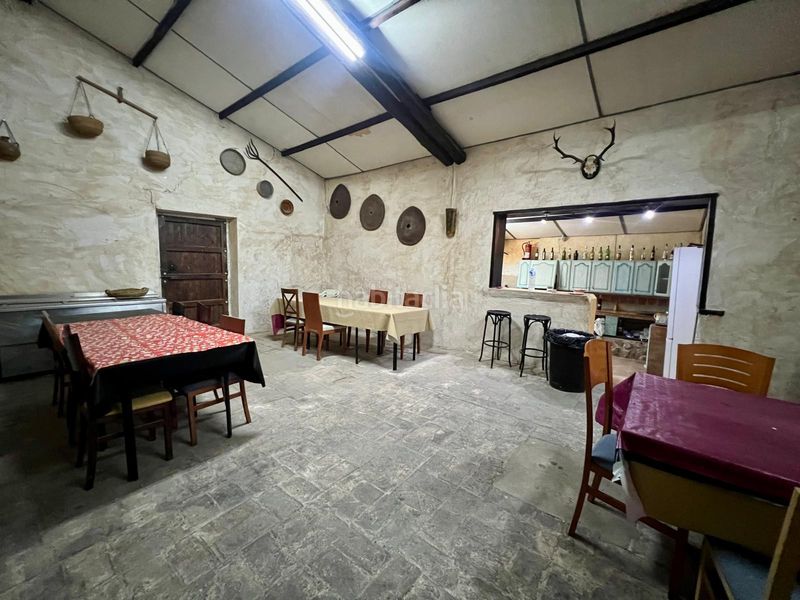 Foto 26d4d8c9-a757-490e-9f4e-4cccc678c687. Masia amb piscina a Yecla