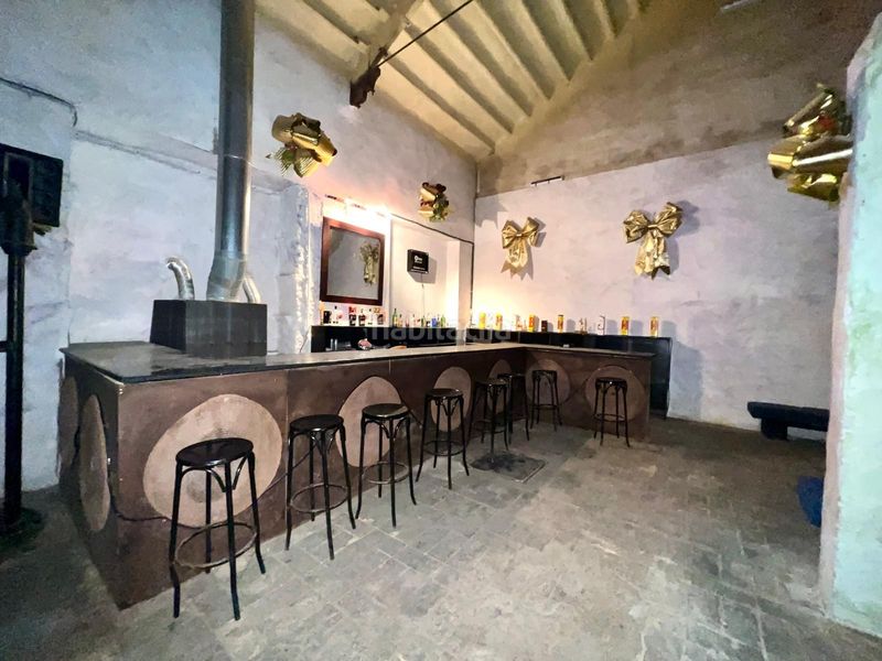 Foto aaa4e84e-3bbb-46ec-9cfa-cf4cabc3d01d. Masia amb piscina a Yecla