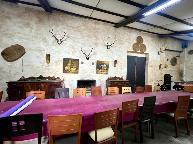 Foto d8c22125-023d-4bfc-b3fc-03ef892ebc52. Masia amb piscina a Yecla