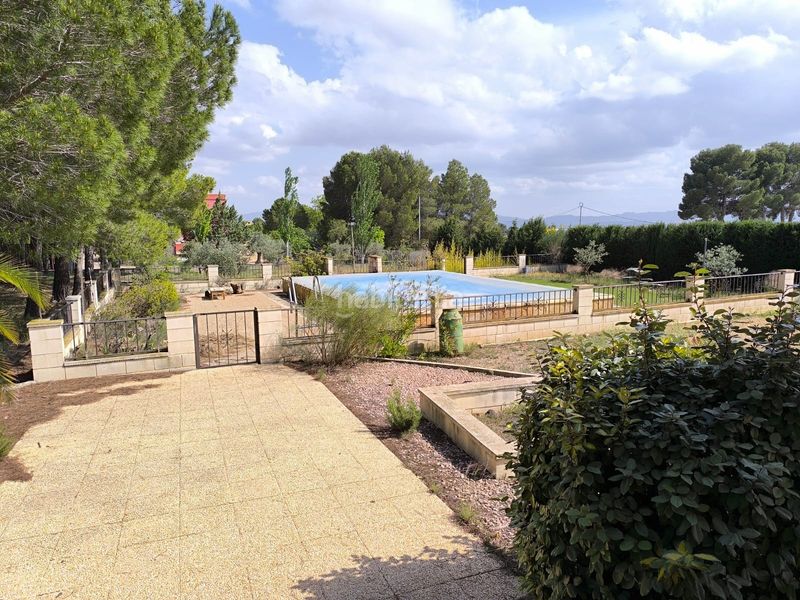 Foto 262d807b-63e8-4763-a152-db9da3f73411. Casa amb aparcament piscina a Yecla