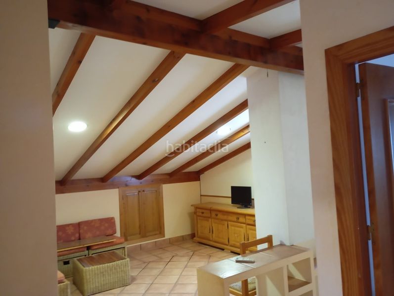 Foto a591818a-60ff-4d95-be80-ba1ff1839c53. Casa amb aparcament piscina a Yecla