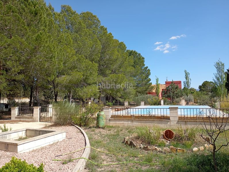 Foto a78b836a-64db-4cd0-bc55-5e1e05be043e. Casa amb aparcament piscina a Yecla