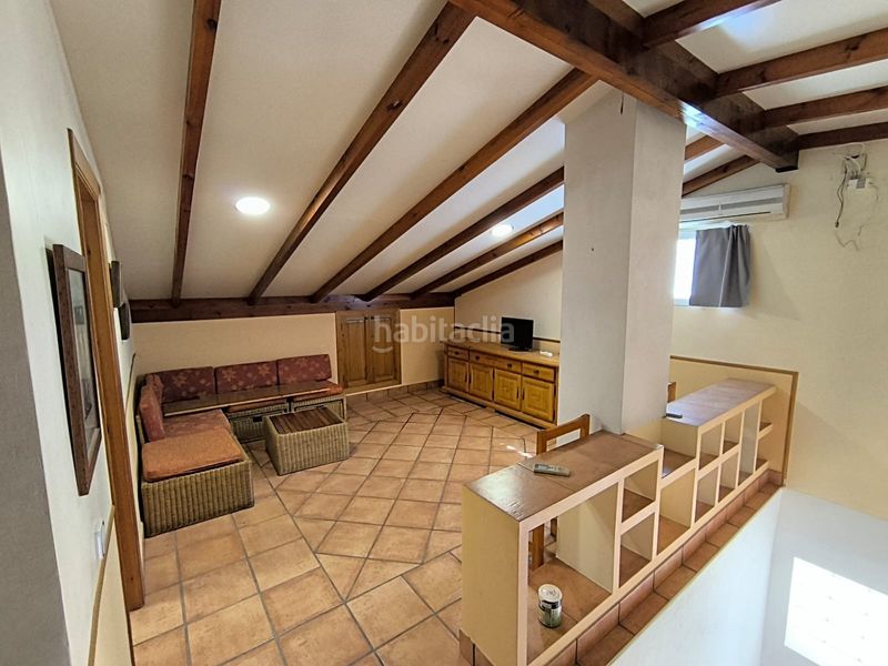 Foto b39589f0-9a8f-422f-bace-49539c3d7a1d. Casa amb aparcament piscina a Yecla