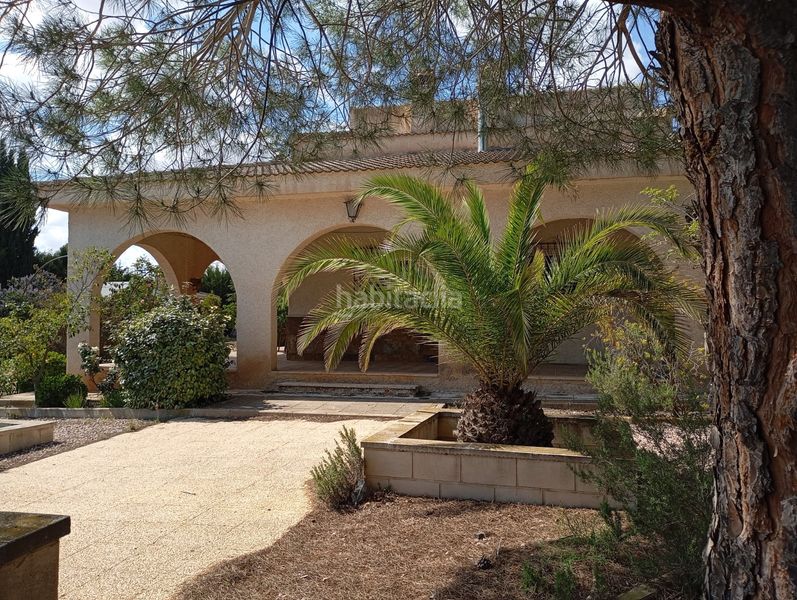 Foto fec52a5b-dd66-4240-bb49-cd8c637cd03a. Casa amb aparcament piscina a Yecla