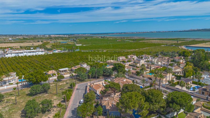 Foto b97b62cf-1df8-43ba-85a0-17e752db8a61. Casa amb piscina a Doña Pepa Rojales