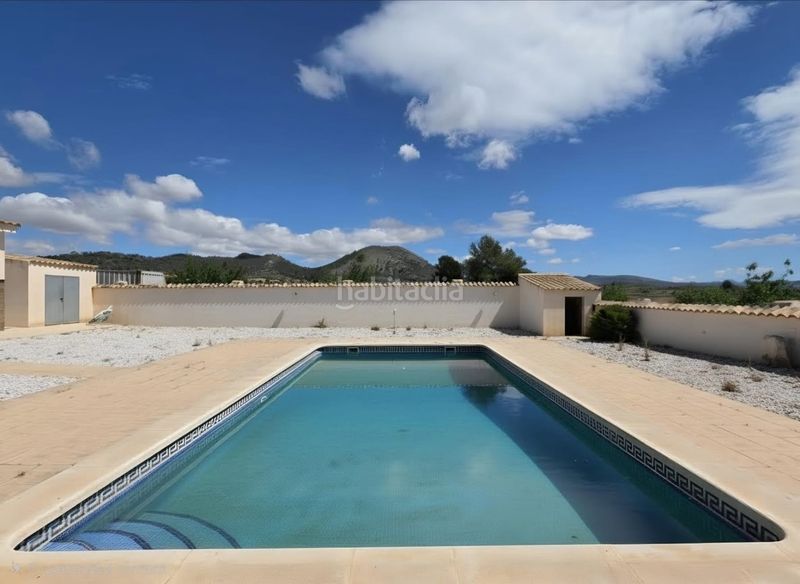 Foto 18bf3f3b-3cfa-410b-8f54-7da3f581645a. Casa amb piscina a Monòver