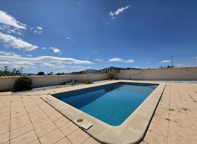 Foto 314eb57c-9df3-4e94-bdcd-4eceae7034d9. Casa amb piscina a Monòver