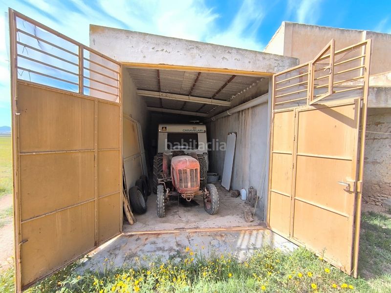 Foto 966eb6ae-9da0-4e48-b01d-7fb1896fb453. Masia a Yecla