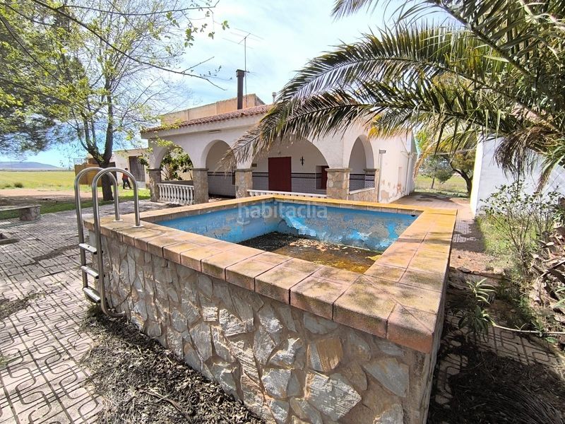 Foto 86826f9c-3e28-4afb-a126-b38a802c8ae1. Masia a Yecla