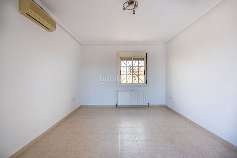 Foto 795ac226-0d5c-49da-b352-d4e5fa7853d6. Casa amb aparcament a Benijófar