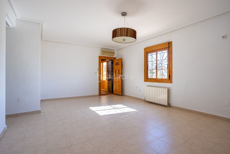 Foto dfc79c9e-254e-4d19-b912-284fff71e2ea. Casa amb aparcament a Benijófar