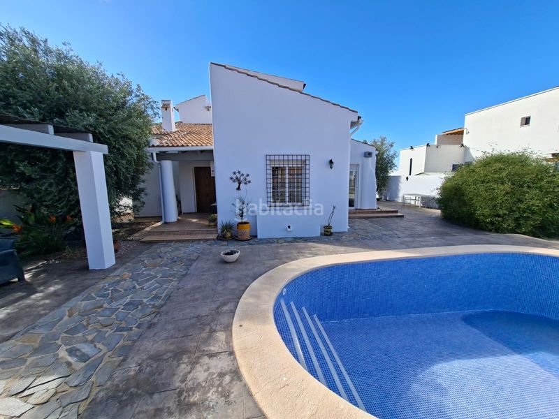 Foto 445dae8b-78a2-4915-9b8d-0196cf185899. Casa a Blanca
