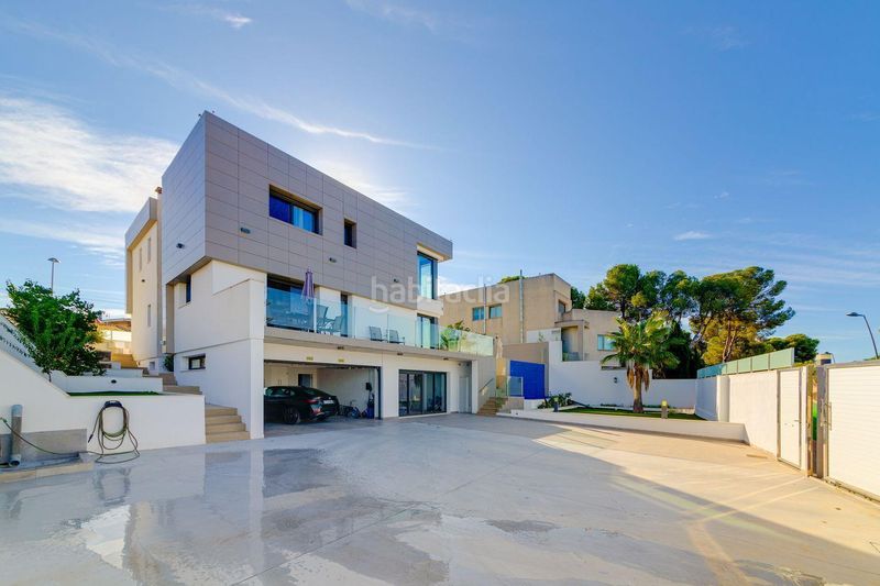 Foto 9d98b8e5-5113-4001-be70-2c171761e701. Casa a Zona los Frutales Torrevieja