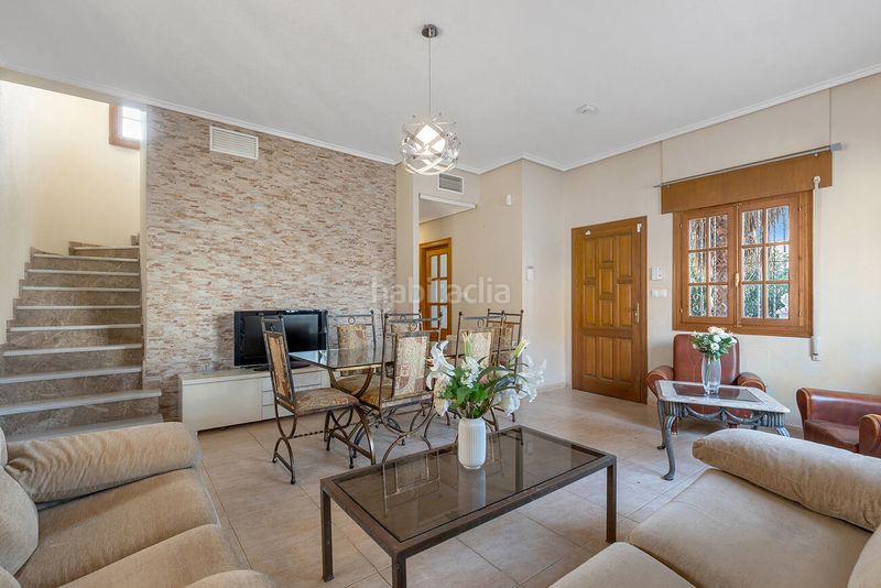 Foto 5fe4b1fe-ca9f-4fa9-a38c-f648db950798. Casa amb piscina a Almoradí