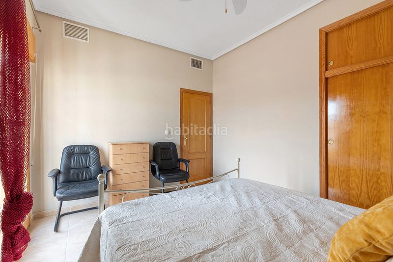 Foto c722d03c-0725-427e-98fc-2ce376dc61f3. Casa amb piscina a Almoradí