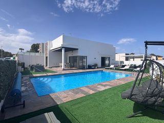 Haus in Villamartín-Las Filipinas