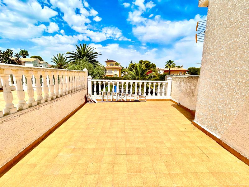 Foto bb3cb4b8-6d37-4861-93a1-9f4cdc13b826. Casa amb aparcament a La Zenia Orihuela