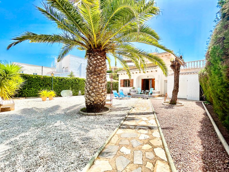 Foto bbd7b632-f089-4fcf-b3b8-54f88a750d78. Casa amb aparcament a La Zenia Orihuela