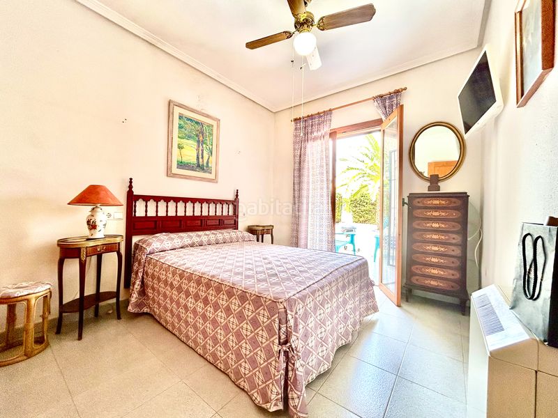 Foto c61960f9-e329-4e37-b405-5e88d4e4c070. Casa amb aparcament a La Zenia Orihuela