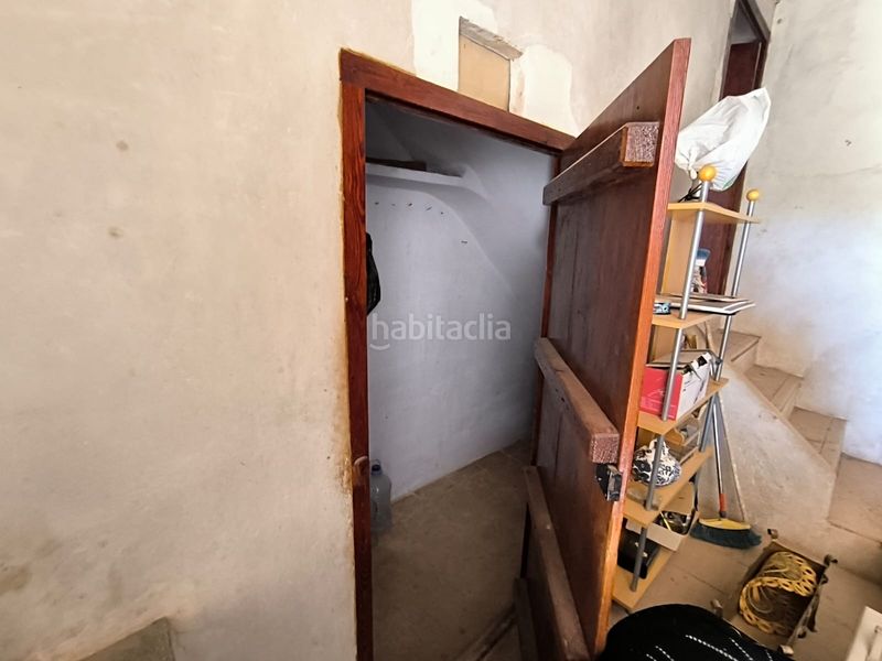 Foto ab6a9188-4efd-42c4-91a2-d77cf0e92480. Masia amb aparcament a Yecla