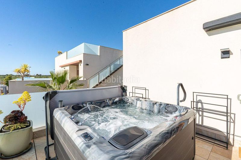 Foto 4f79eb58-9af6-488a-8374-0ed938db3ff2. Casa amb piscina a Benejúzar