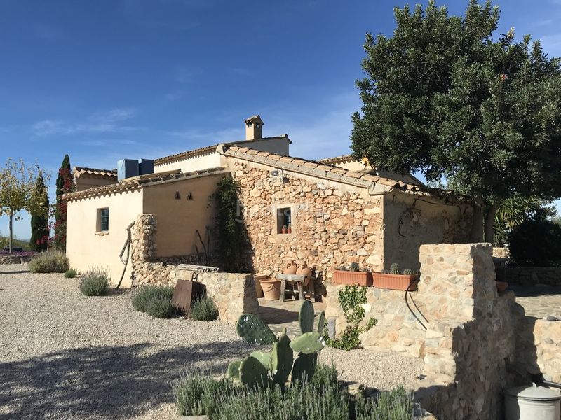 Foto 1a9fc3ad-6a33-454f-a384-78a7d2dc37ca. Masia amb aparcament a Aguaderas Lorca