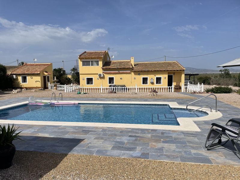 Foto 315f2b66-9863-4294-8759-082050c56dd5. Casa amb piscina a Totana