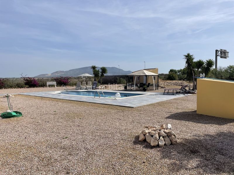 Foto 3a836650-e5dd-4e1a-99b8-c2f0cef04c65. Casa amb piscina a Totana